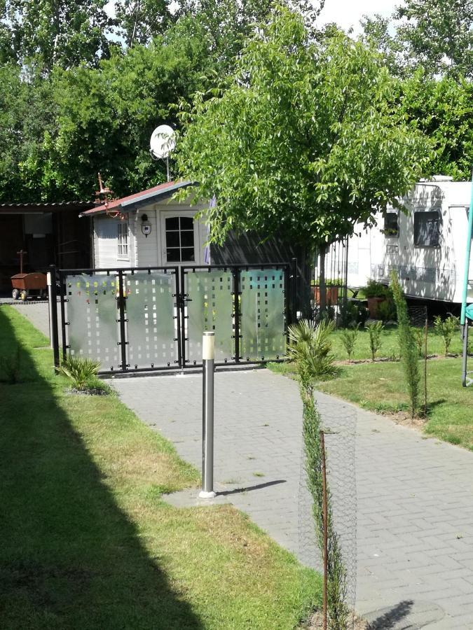 Urlaub Machen Direkt Am Irland Das Kinderparadies In Twisteden Im Grossen Garten Bei Privatleute Fur Maximal Sechs Personen Kevelaer Kültér fotó